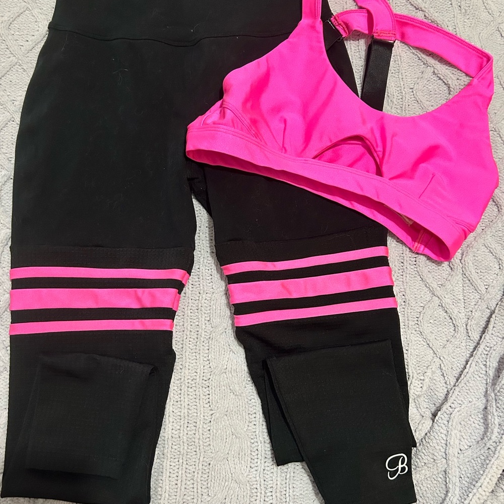 Bombshell sportwear set neon pink & black